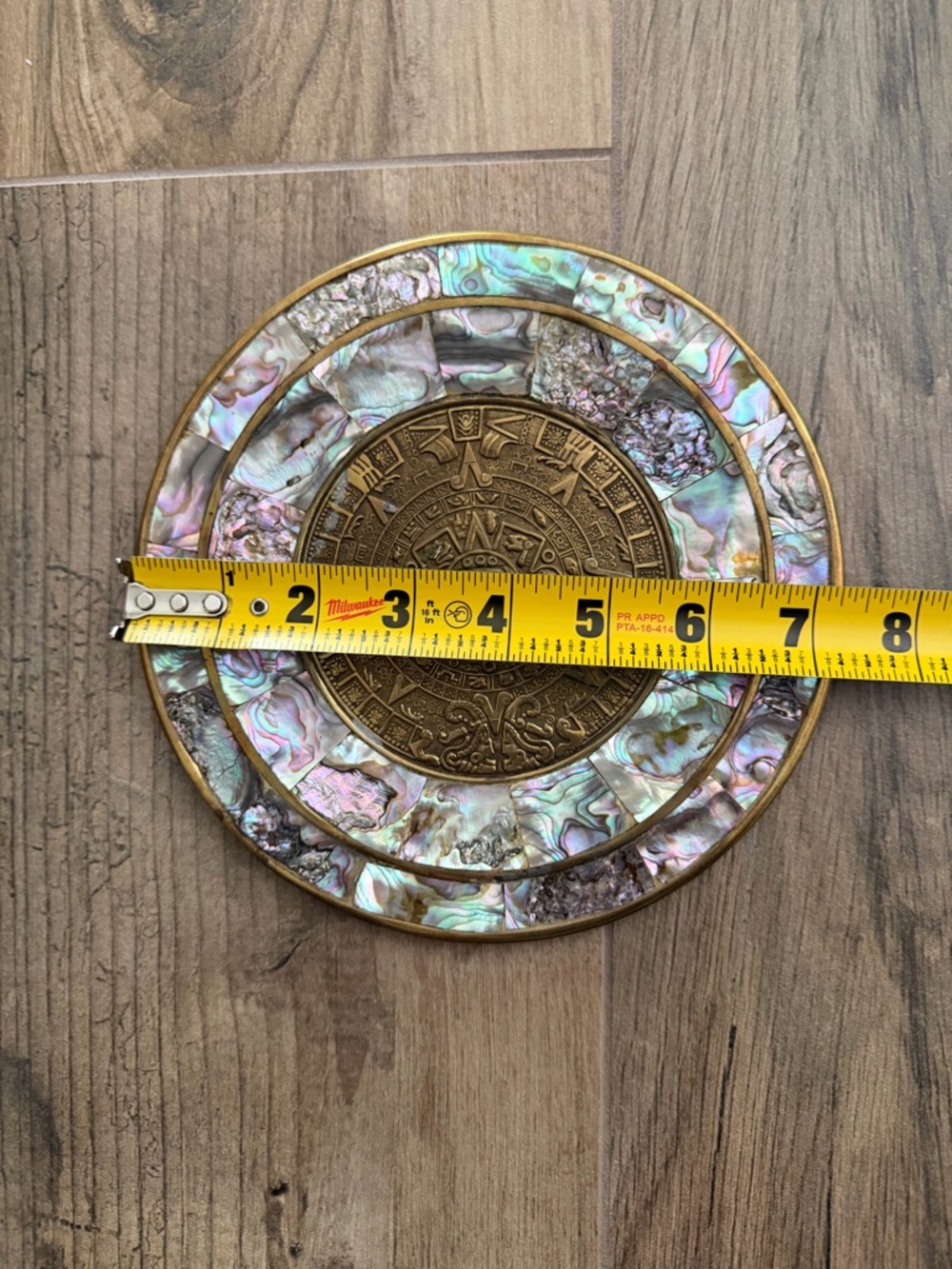 Brass Aztec/Mayan Sun God Calendar Wall Plate with Hand Cut Abalone Squares - Picture 4 of 4